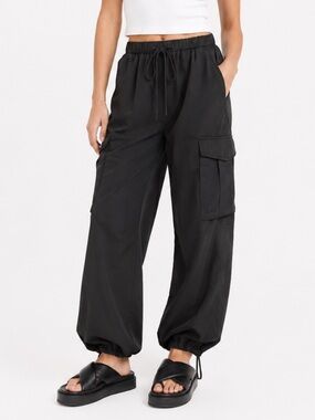Camilla & Marc - Women’s Teba Black Cargo Pants - Size 10
